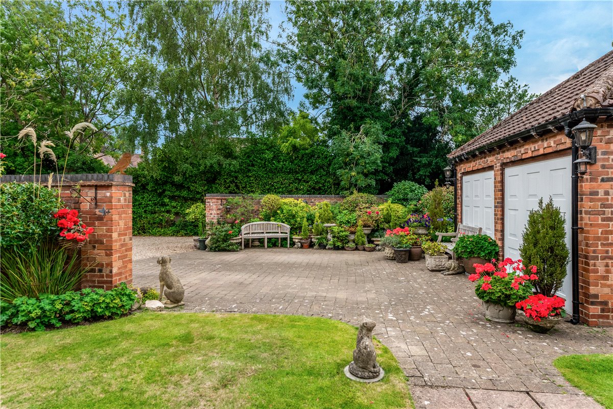 4 bedroom House, Yew Tree Close, Acaster Malbis, YO23 - Available, Image 1