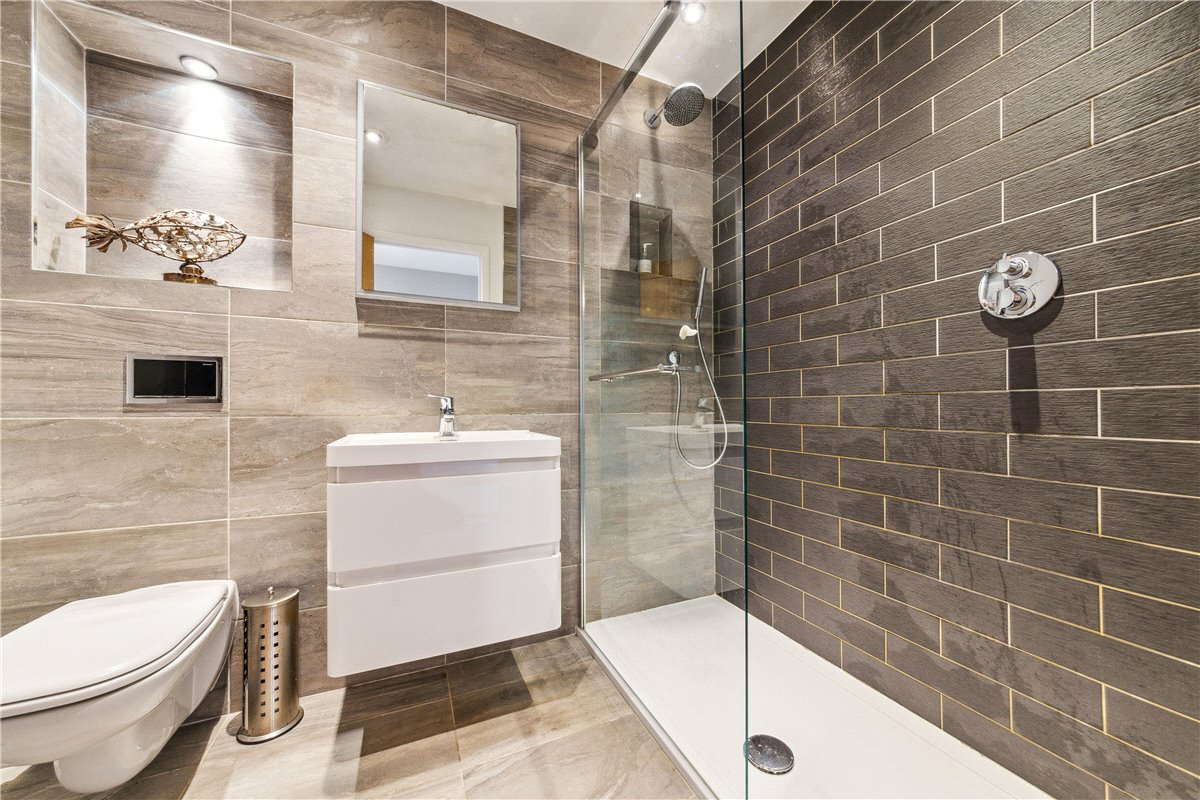 2 bedroom House, St. Peter's Close, London, SW17 - Sold, Image 13