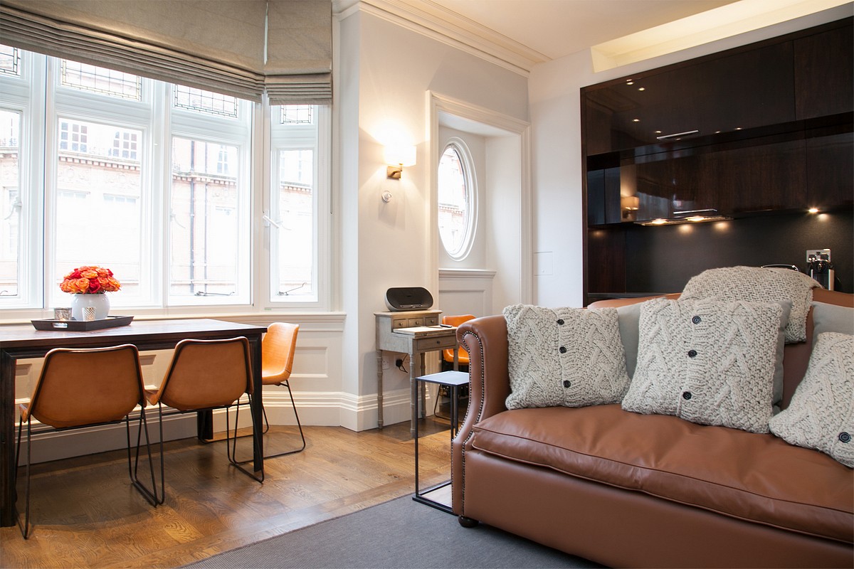 1 bedroom Flat, North Audley Street, Mayfair, W1K - Available