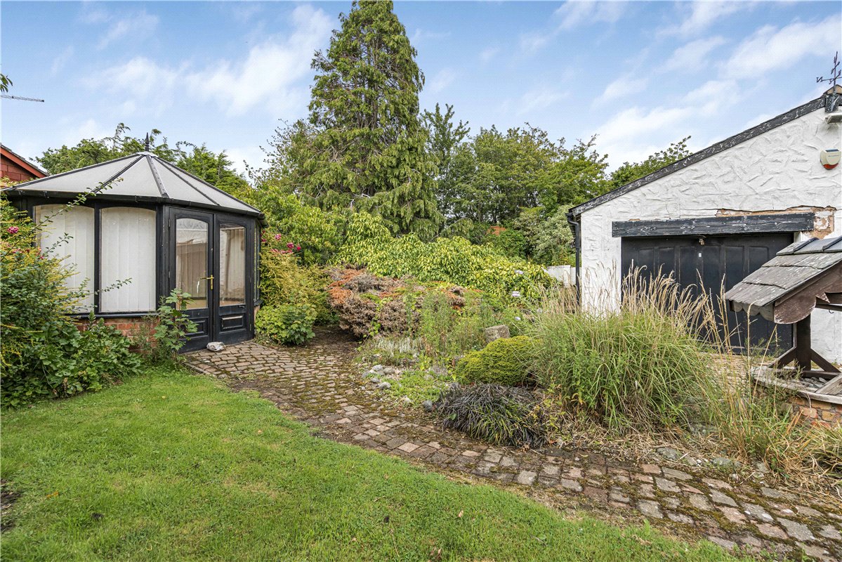 4 bedroom Cottage, Old Mains Lane, Poulton-le-Fylde, FY6 - Sold STC, Image 1