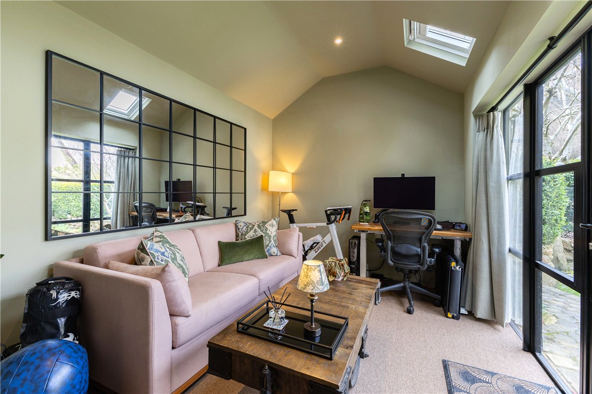 3 bedroom House, The Butts, Aldbourne, SN8 - Available, Image 14