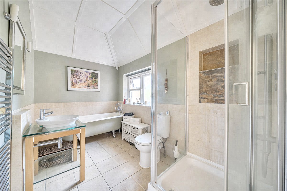 5 bedroom House, Leaze Road, Marlborough, SN8 - Available, Image 19