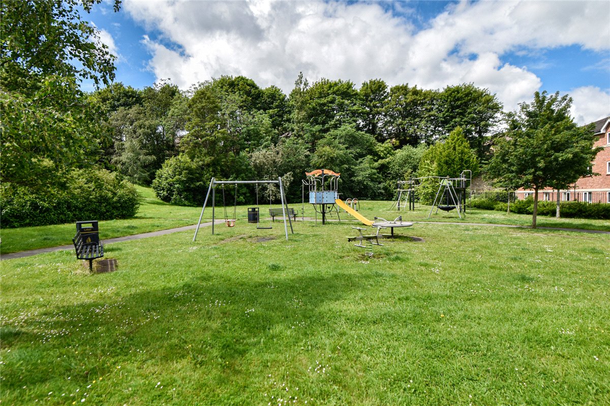2 bedroom Flat, Blackthorn Drive, Huddersfield, HD3 - , Image 1