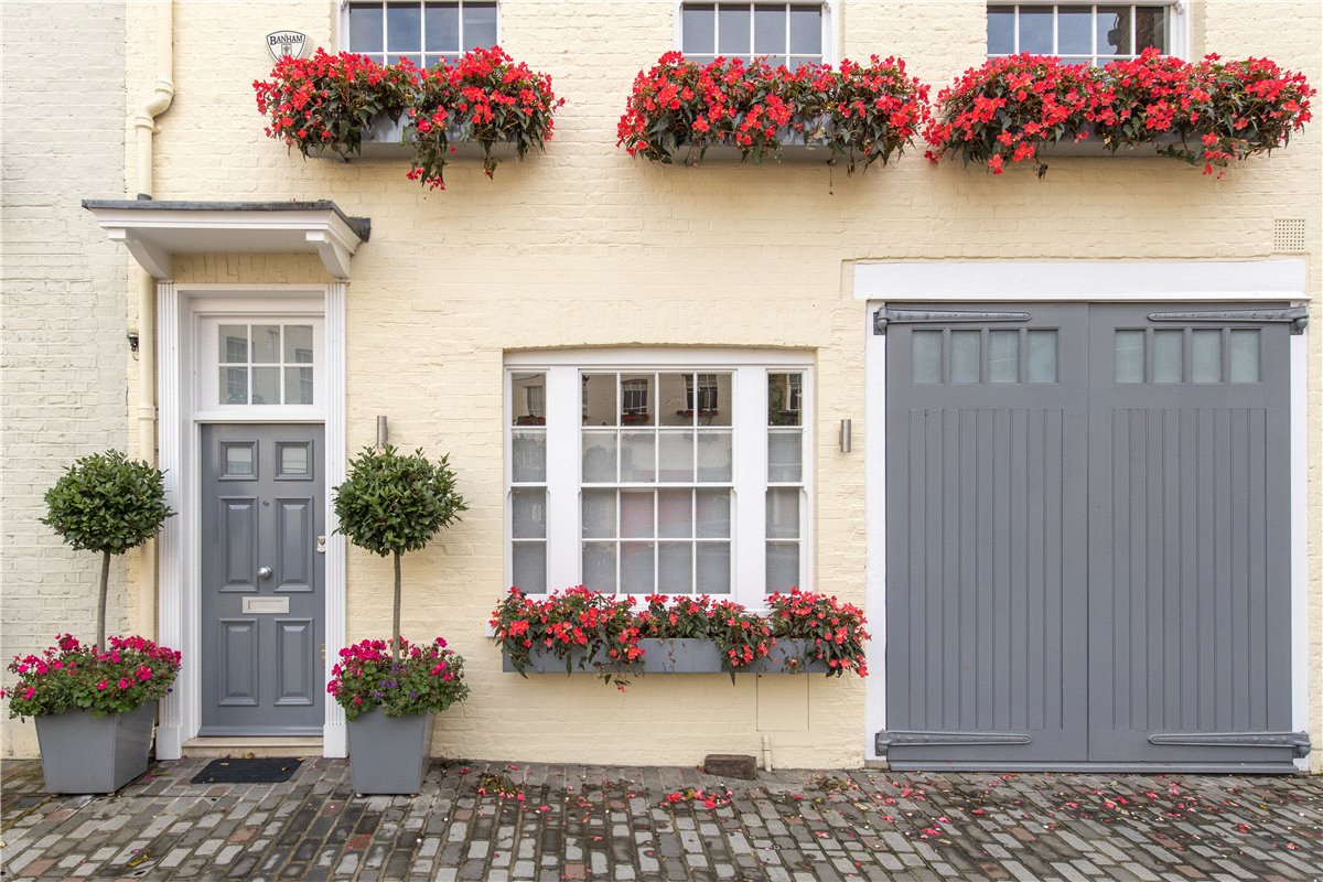 3 bedroom House, Wilton Row, Knightsbridge, SW1X - Available, Image 2