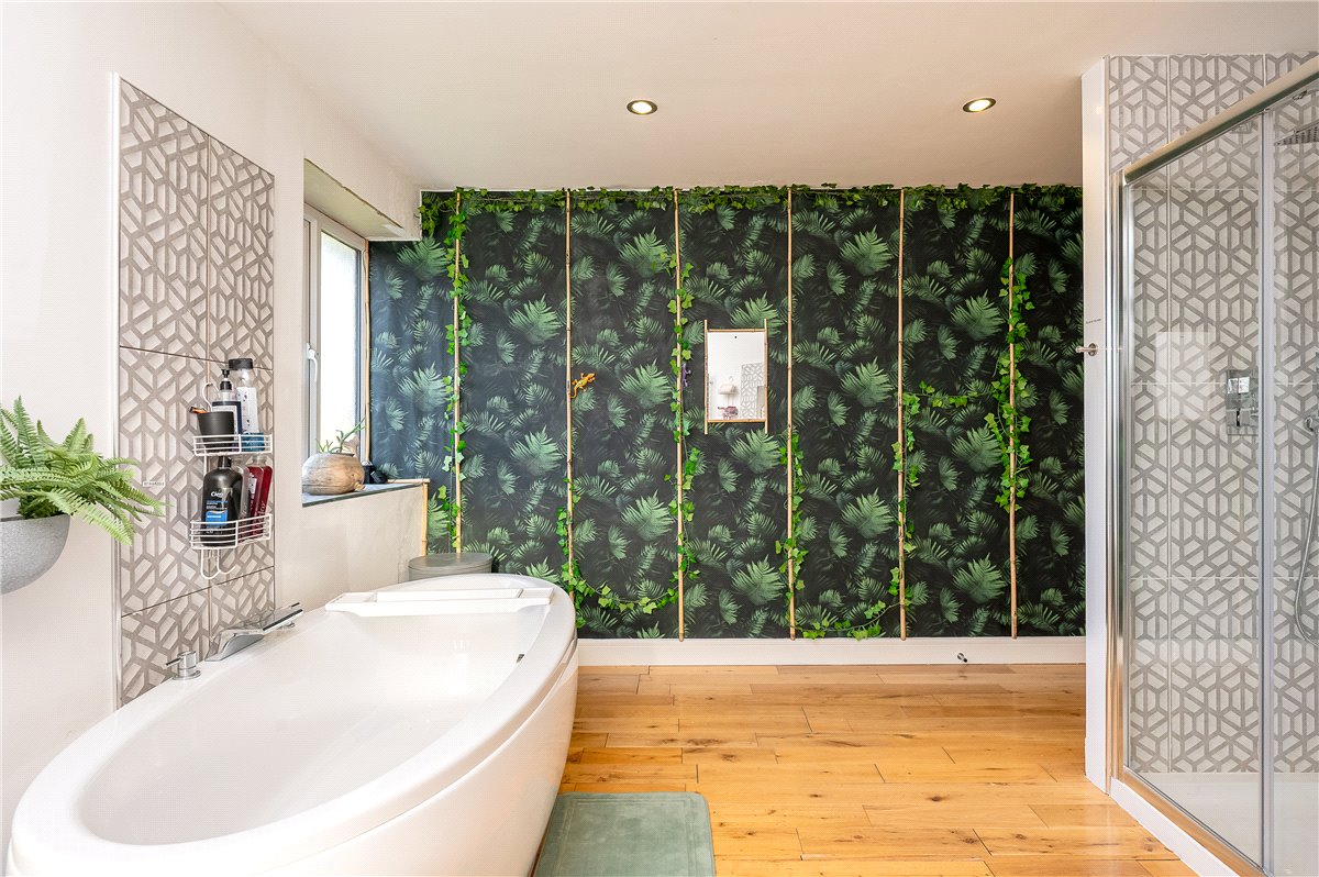 5 bedroom House, East Lea View, Cayton, YO11 - Available, Image 15