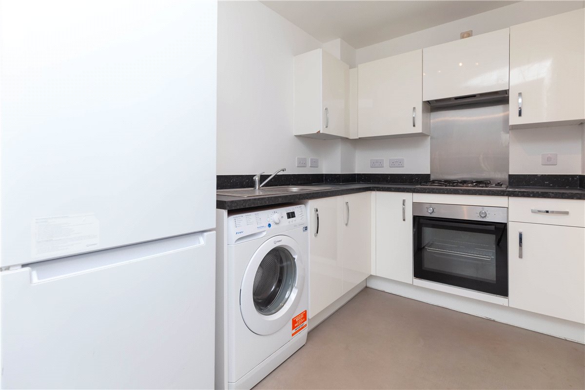 3 bedroom House, Wincanton Road, Bicester, OX26 - Let Agreed, Image 1