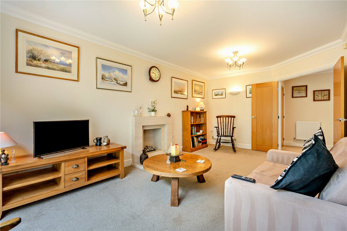 4 bedroom House, Hermitage Green, Hermitage, RG18 - Available, Image 8