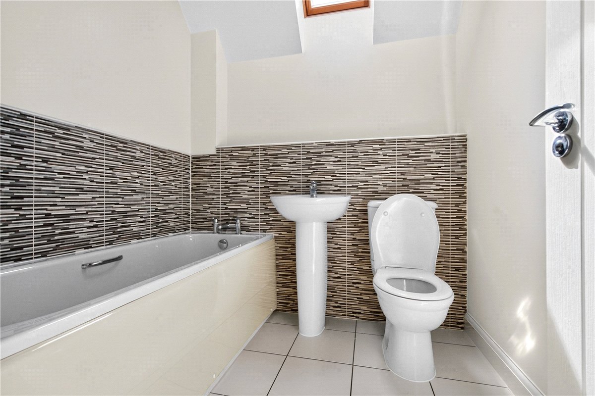 3 bedroom House, Windsor Way, Measham, DE12 - Available, Image 9