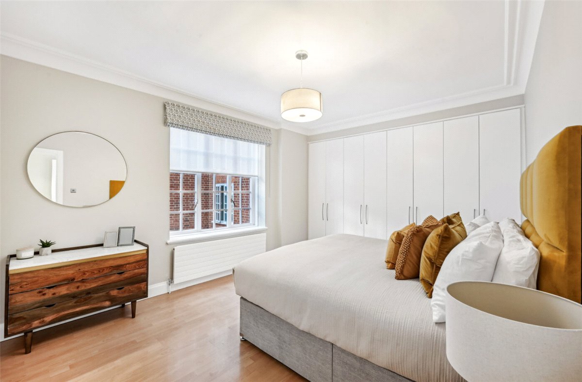 4 bedroom Flat, St Georges Court, Gloucester Road, SW7 - Available, Image 10