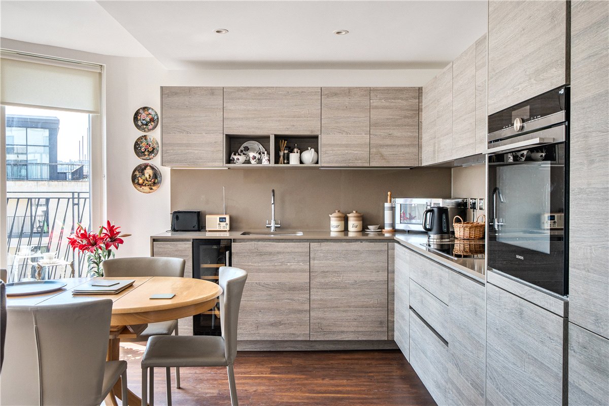2 bedroom Flat, Victoria Bridge Road, Bath, BA2 - Available, Image 4
