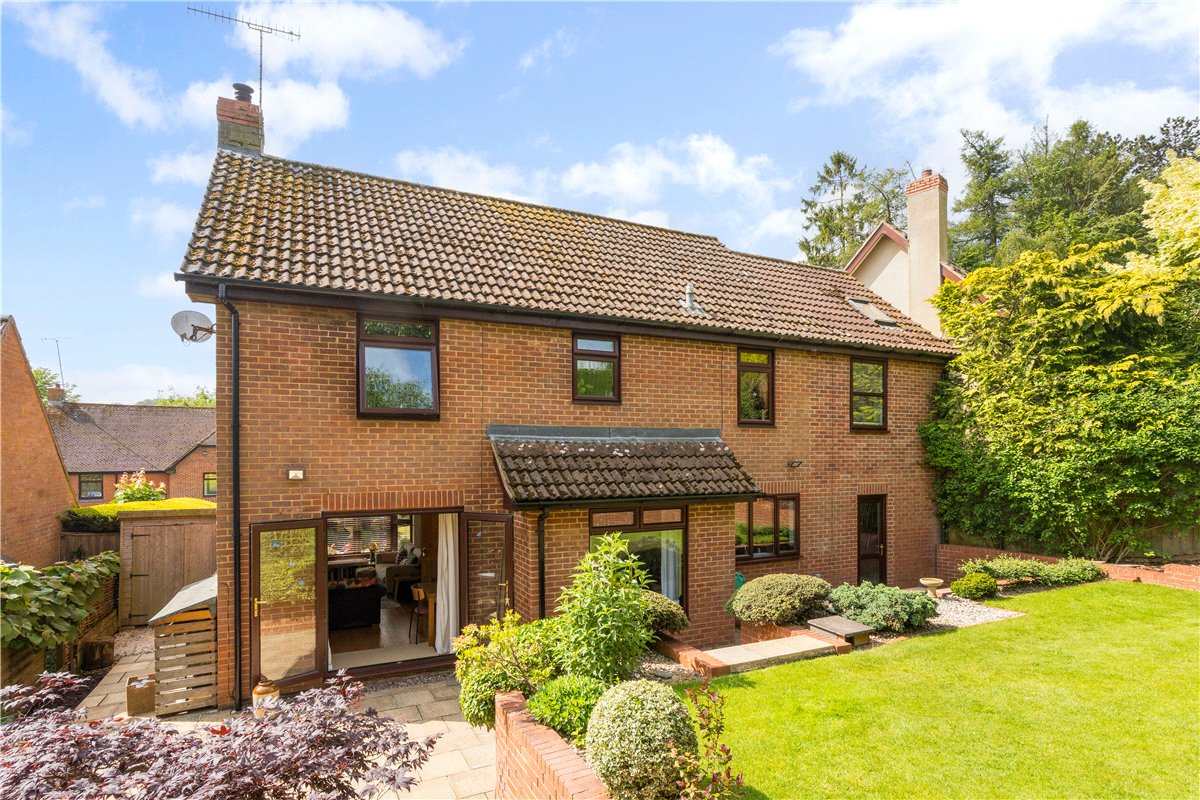 4 bedroom House, Hughes Close, Marlborough, SN8 - Available, Image 1