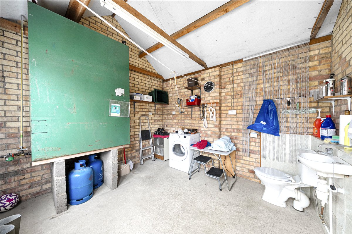 4 bedroom Bungalow, Town Street, Hayton, YO42 - Available, Image 17