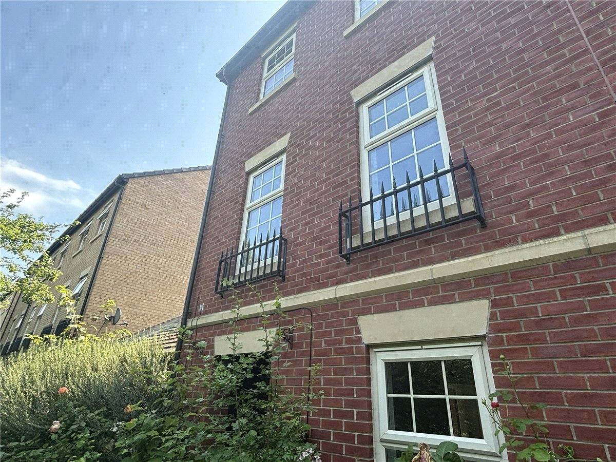 3 bedroom House, Comelybank Drive, Mexborough, S64 - Available, Image 7