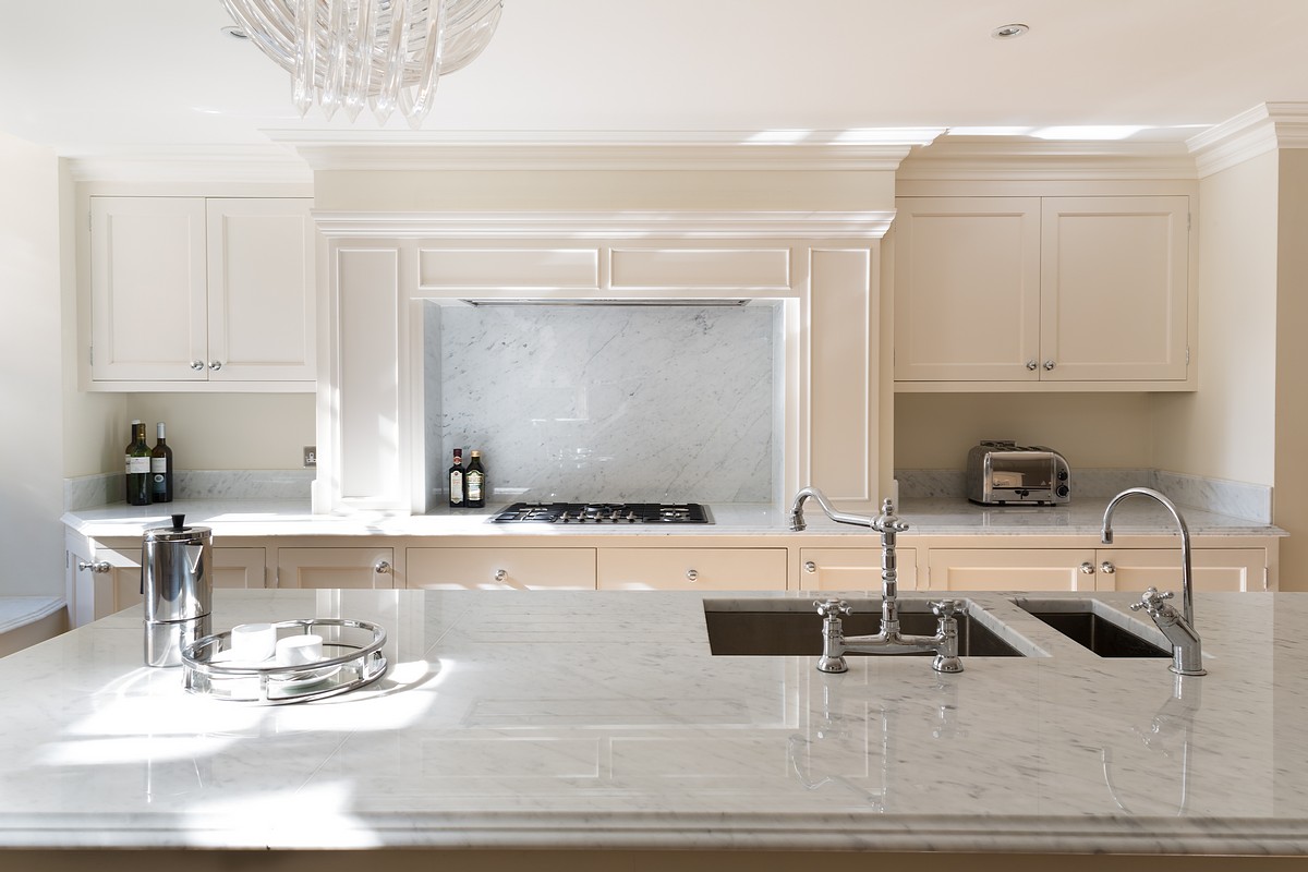 6 bedroom House, Upper Brook Street, Mayfair, W1K - Available, Image 6