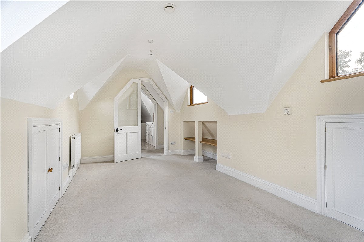 10 bedroom House, Frith Hill, South Heath, HP16 - Available, Image 33