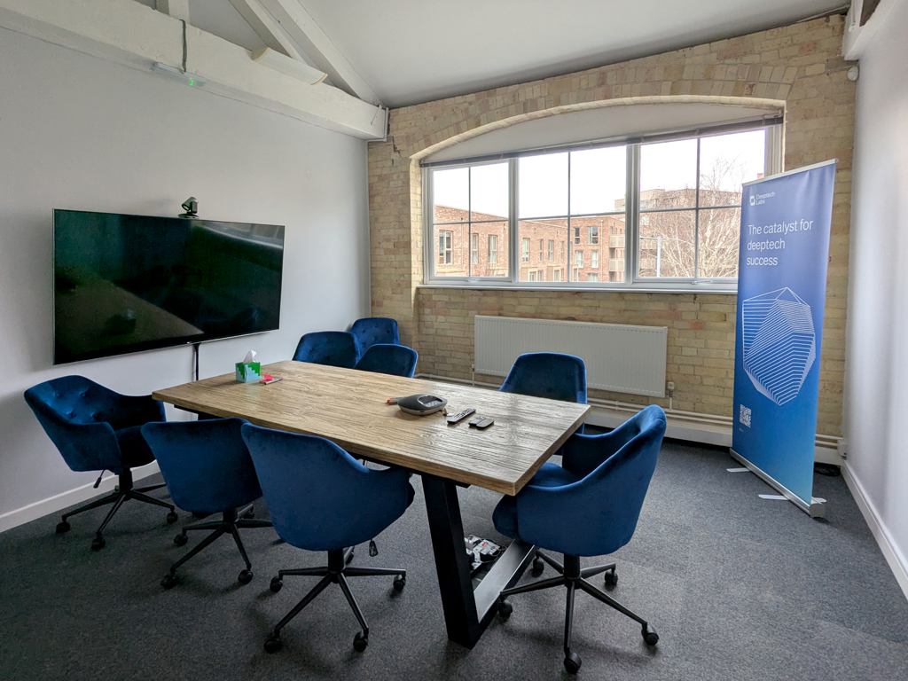 1955 Sq Ft, Homerton Gardens, Cambridge, CB2 - Available, Image 3