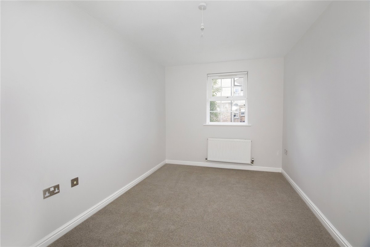 4 bedroom House, Coningham Avenue, York, YO30 - , Image 8