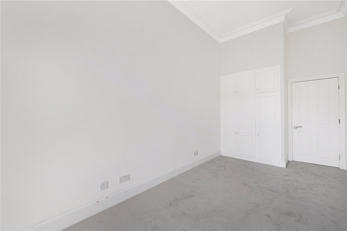 3 bedroom Flat, Queens Gate, Kensington, SW7 - Available, Image 14