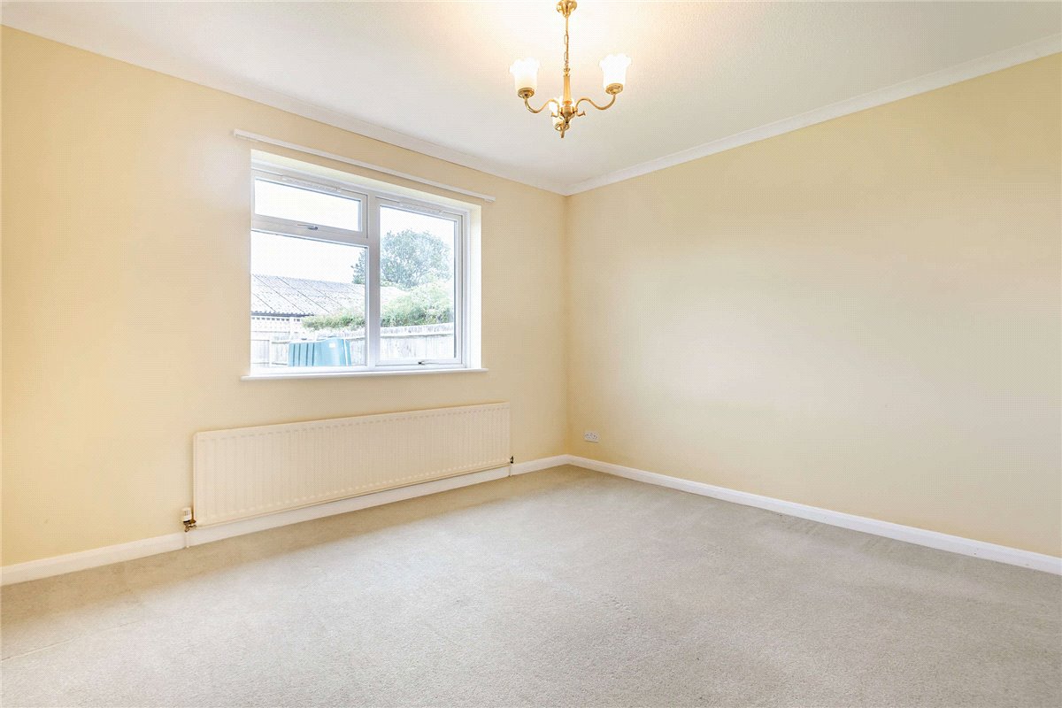 3 bedroom Bungalow, Gore End Road, Ball Hill, RG20 - , Image 7