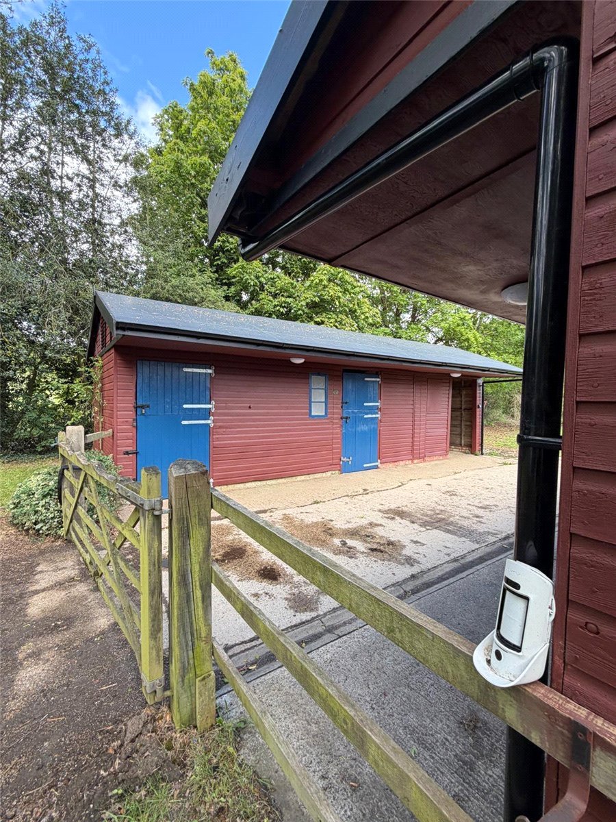 4 bedroom Cottage, Aylesbury Road, Great Missenden, HP16 - Available, Image 18