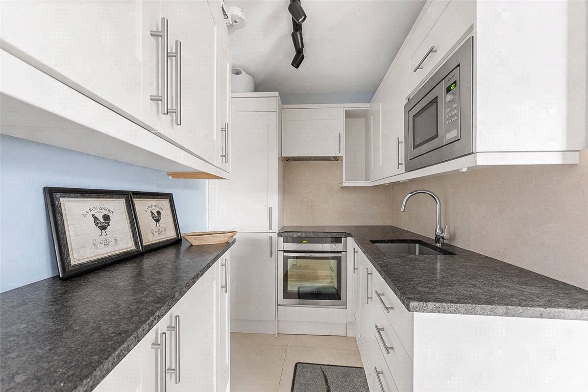 1 bedroom Flat, Hereford House, 11 Ovington Gardens, SW3 - Available, Image 1