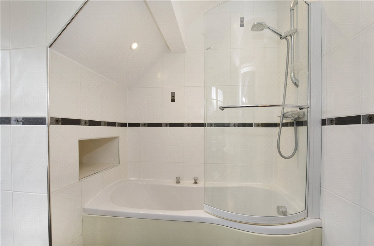 2 bedroom Flat, Kent Road, Harrogate, HG1 - Available, Image 11