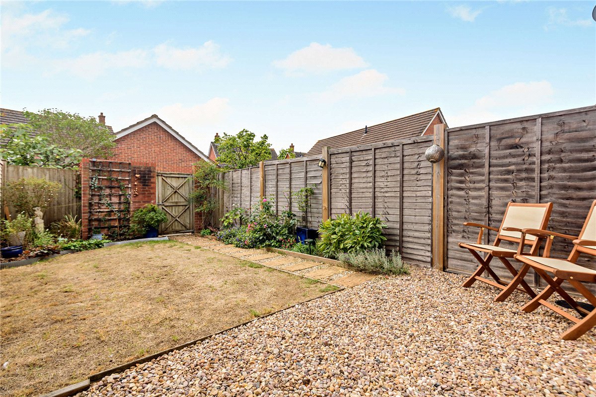 3 bedroom House, Urquhart Road, Thatcham, RG19 - Available, Image 18