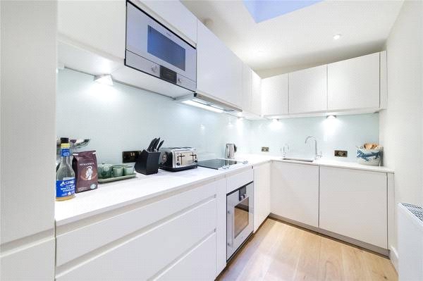 4 bedroom House, Park Street, Mayfair, W1K - , Image 2