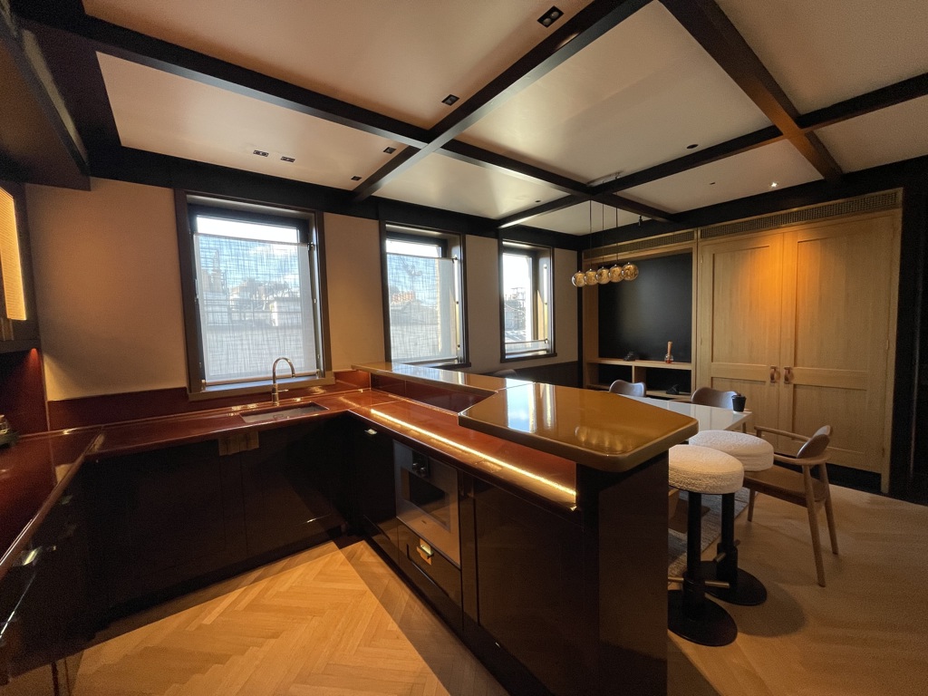 2099 Sq Ft, Cork Street, London, W1S - Available, Image 13