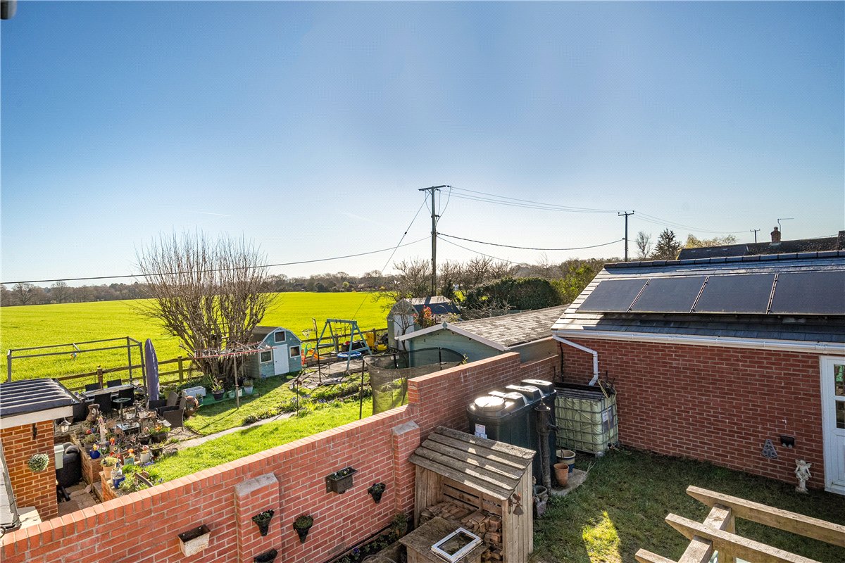2 bedroom Cottage, Broad Street, Beechingstoke, SN9 - Available, Image 5
