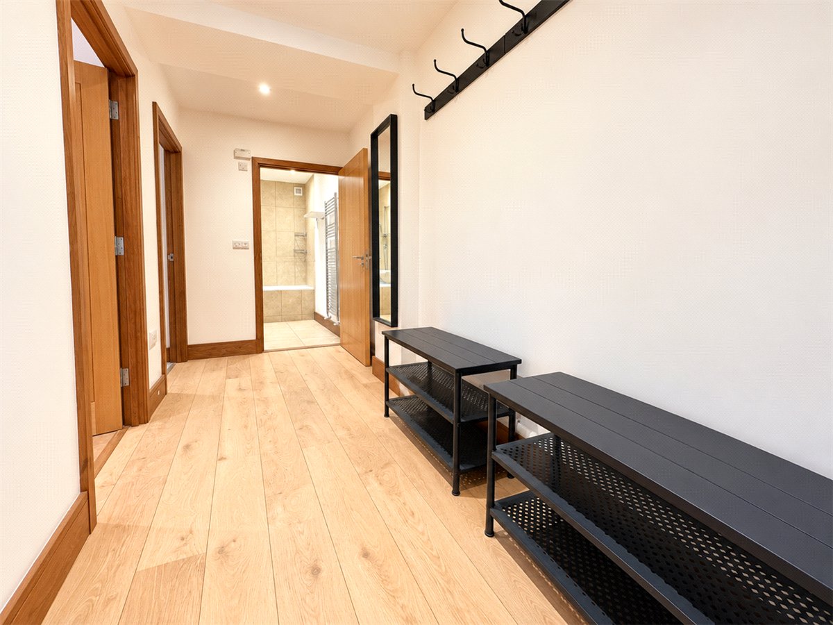 2 bedroom Flat, Highcliffe Road, Winchester, SO23 - Available, Image 4