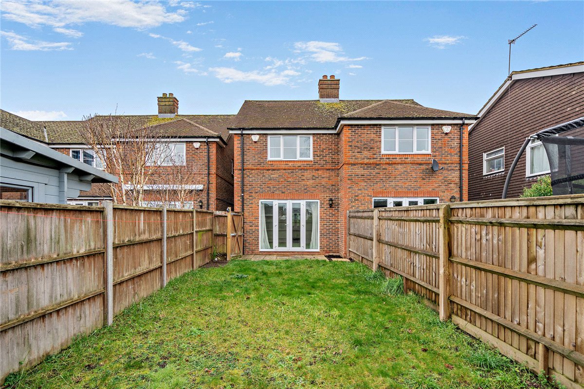 2 bedroom House, Redfinch Mews, Thatcham, RG19 - Sold, Image 2
