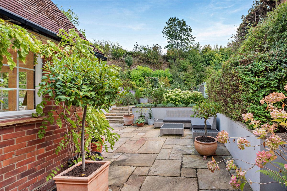 3 bedroom House, Ecchinswell, Newbury, RG20 - Available, Image 21