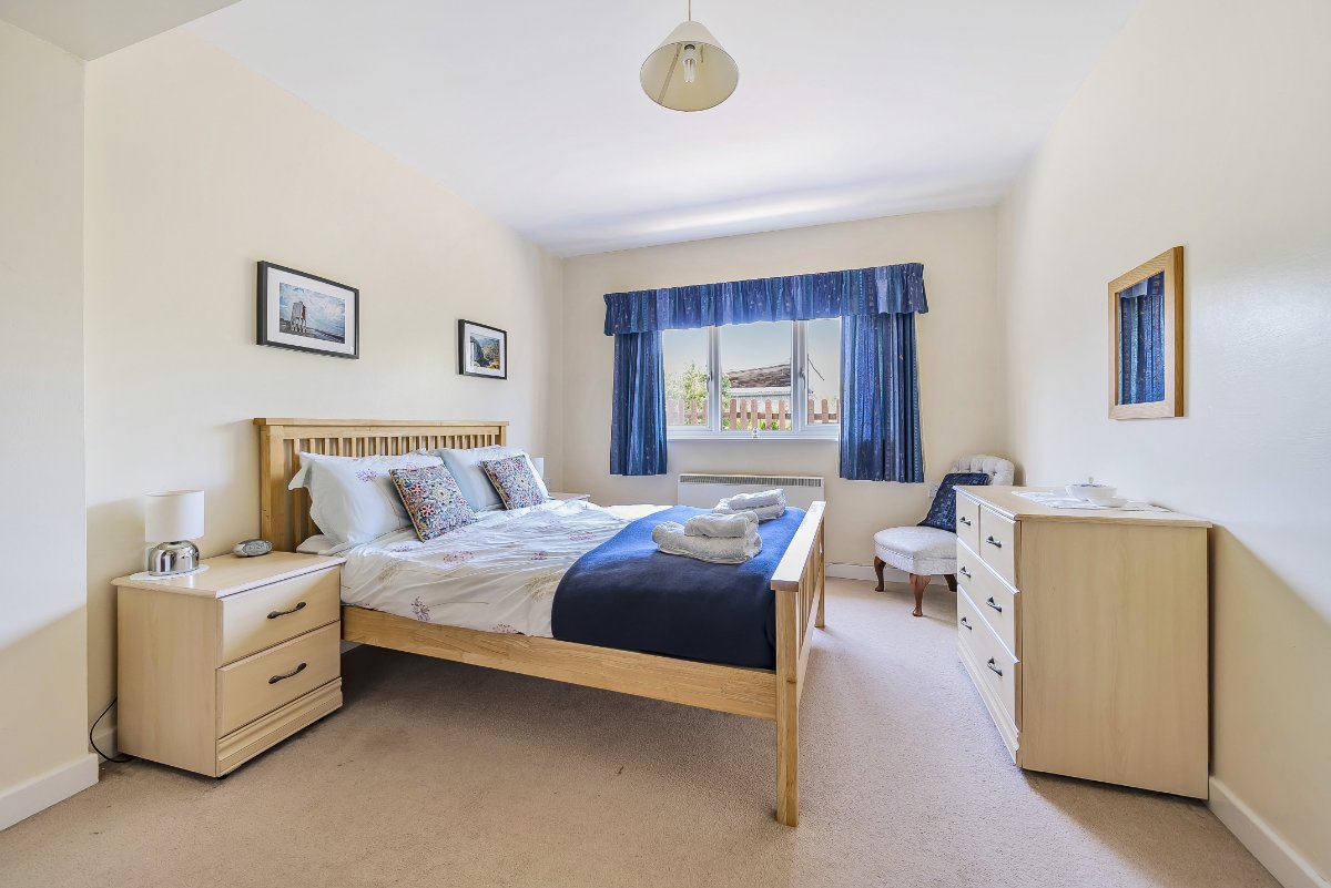 6 bedroom House, Glastonbury Road, Meare, BA6 - Sold STC, Image 2