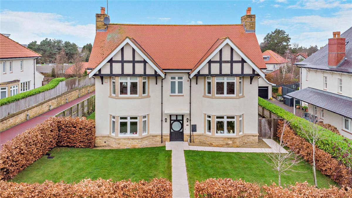 5 bedroom House, Sussex Avenue, Harrogate, HG1 - Available