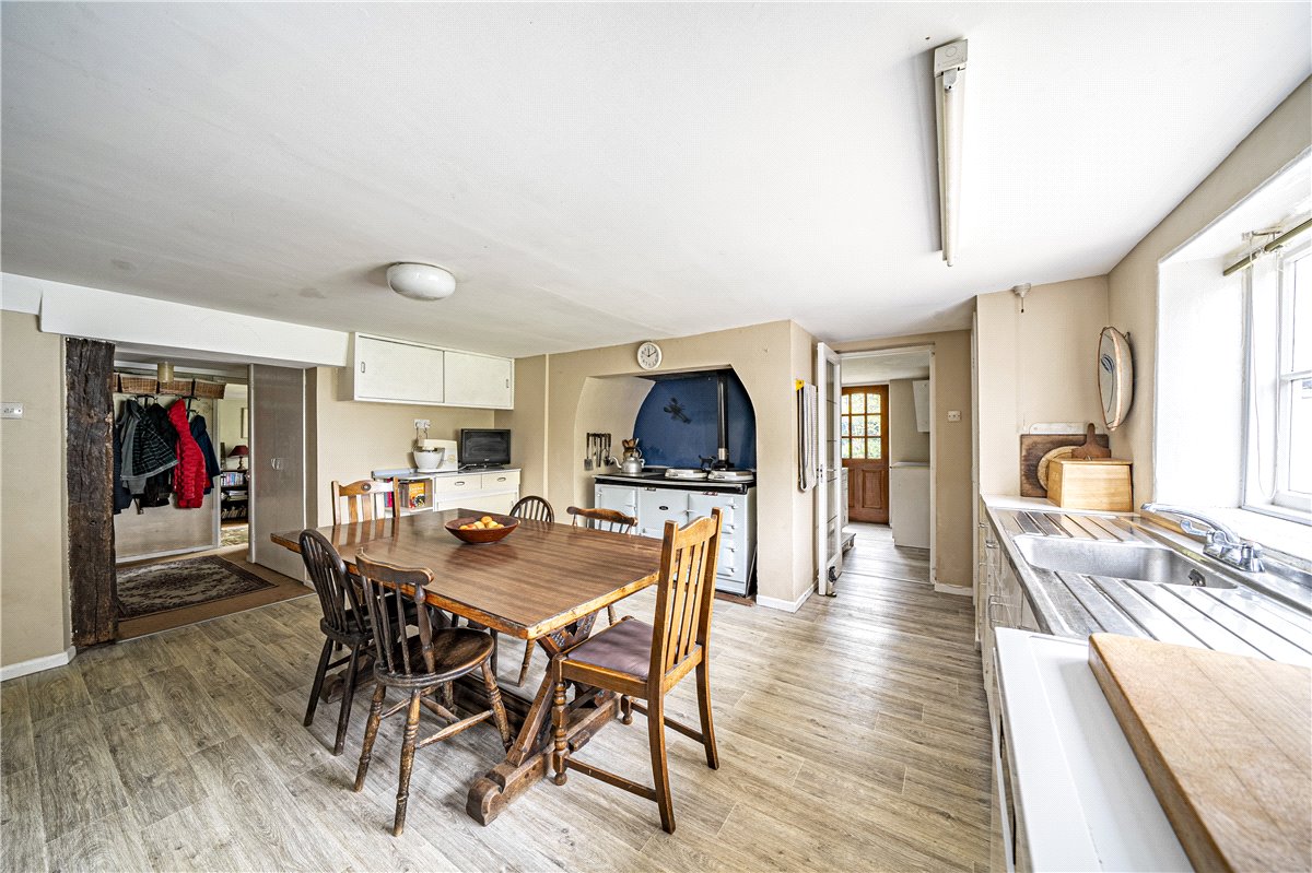 4 bedroom House, Farley Street, Nether Wallop, SO20 - Available, Image 6