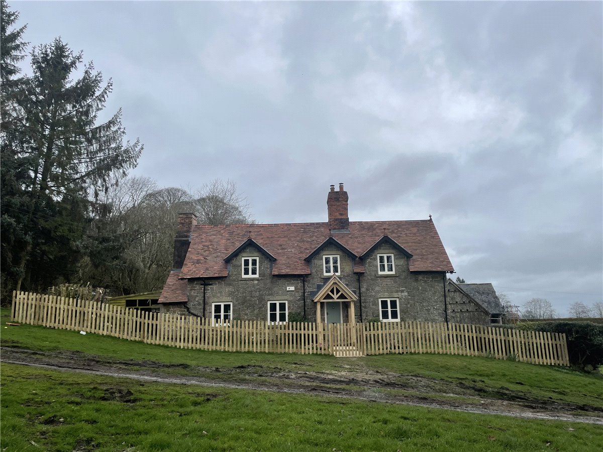 3 bedroom Cottage, Tyn Y Groes, Chirk, LL14 - Let Agreed