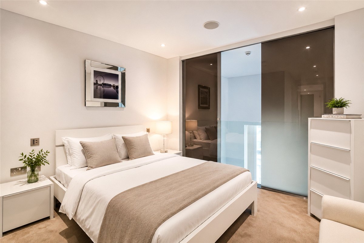 1 bedroom Flat, Strand, Covent Garden, WC2R - Available, Image 2