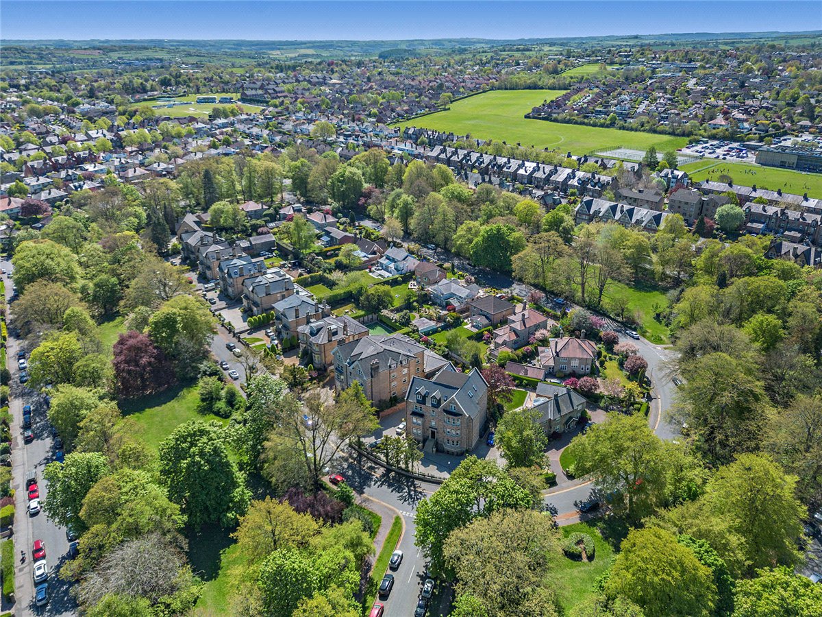 3 bedroom Flat, The Oval, Harrogate, HG2 - Available, Image 17