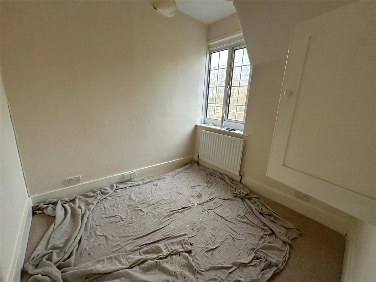 3 bedroom House, High Street, Berwick St. James, SP3 - , Image 5
