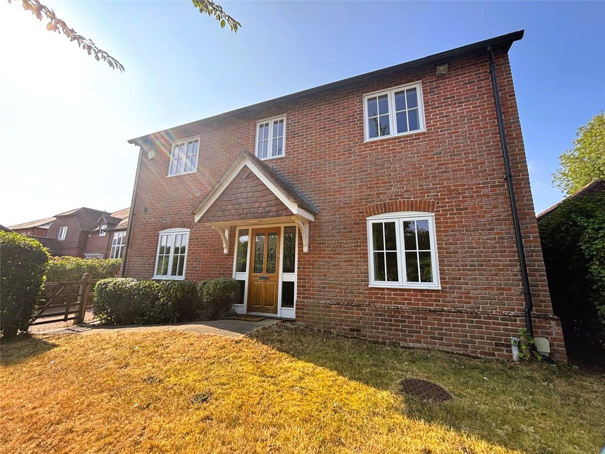 4 bedroom House, Brimpton, Berkshire, RG7 - Available
