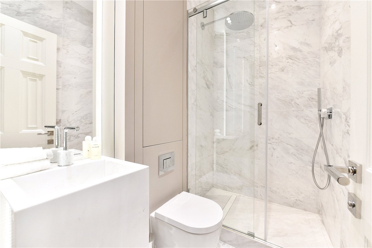 2 bedroom Flat, Mount Street, Mayfair, W1K - Available, Image 18