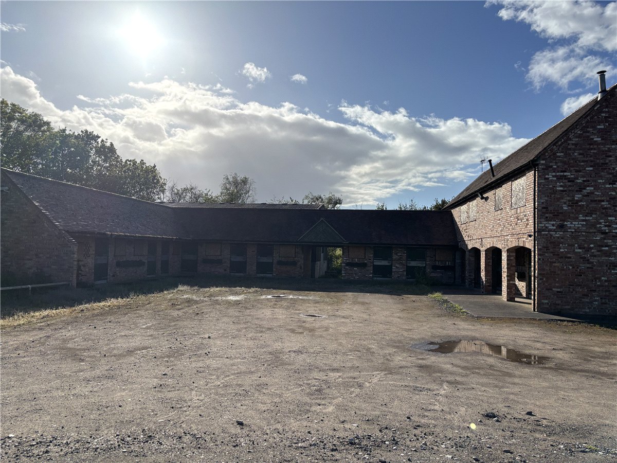 15.61  Land, Kingsbury Road, Curdworth, B76 - Available