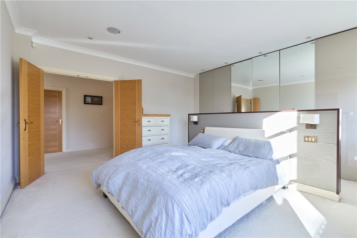 4 bedroom House, Mill Reef, Newmarket, CB8 - Available, Image 8