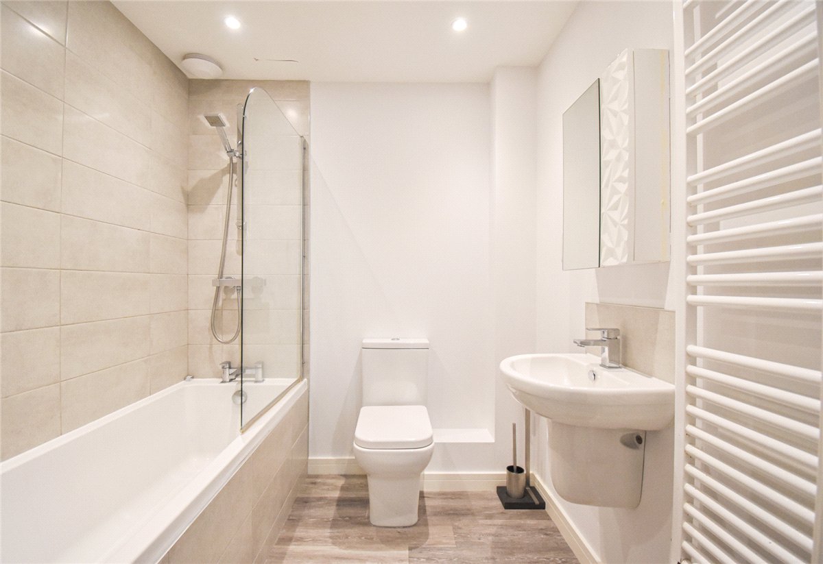 2 bedroom Flat, Bell Road, Bottisham, CB25 - Let Agreed, Image 5