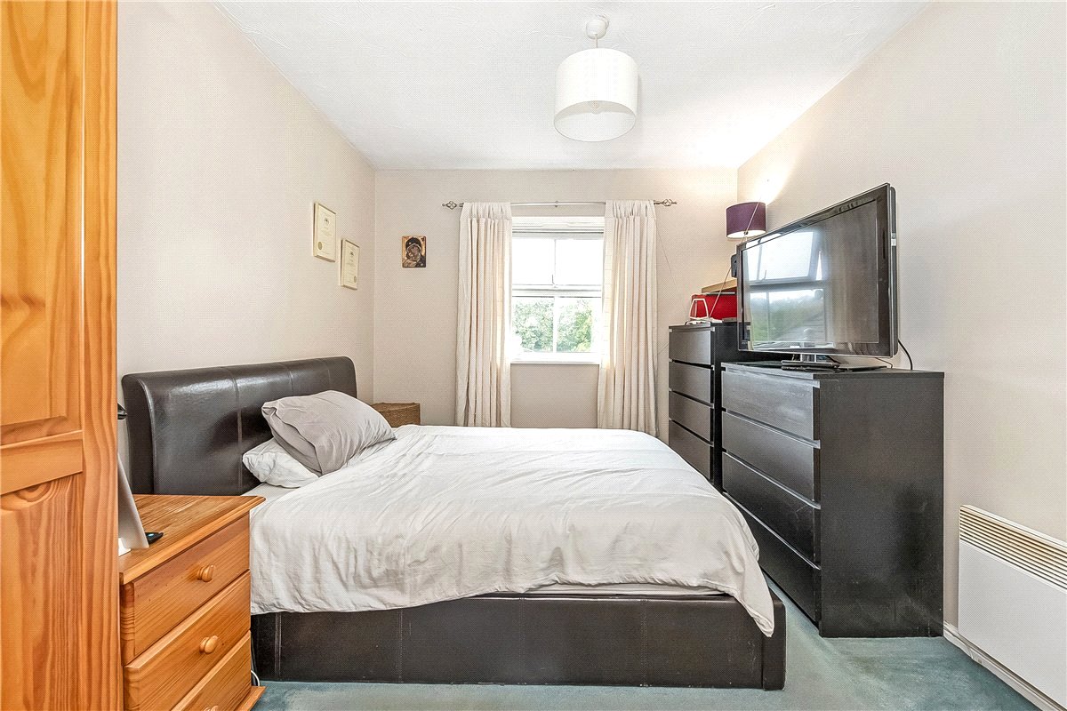 2 bedroom Flat, Sunbury-on-Thames, Surrey, TW16 - Available, Image 7