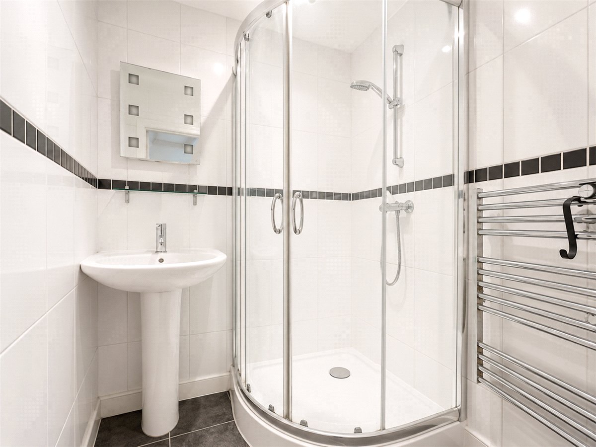 2 bedroom Maisonette, Andover Road, Winchester, SO23 - Let Agreed, Image 6
