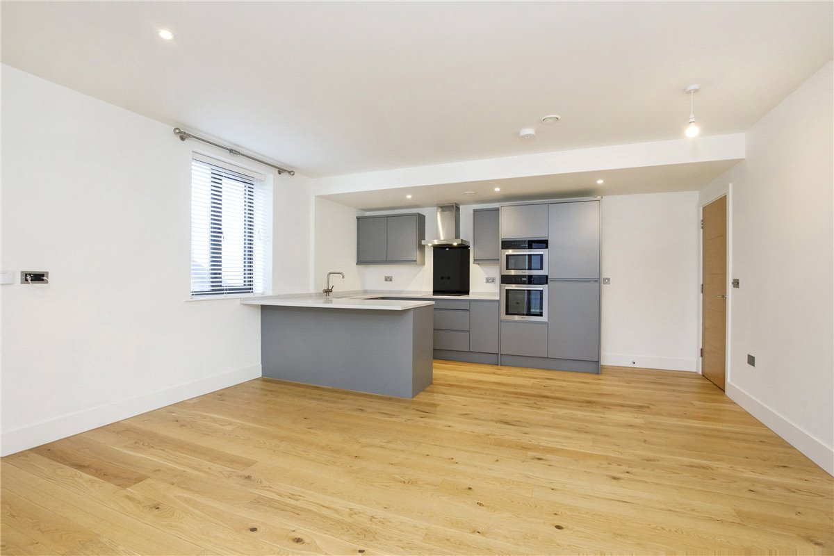 2 bedroom Flat, Station Parade, Harrogate, HG1 - , Image 3