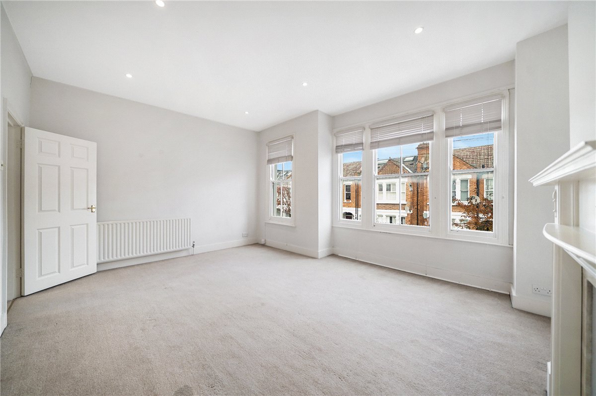 2 bedroom Maisonette, Edenvale Street, London, SW6 - Available, Image 2