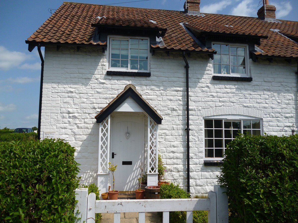 3 bedroom Cottage, Box Tree Cottage, Wintringham, YO17 - Available